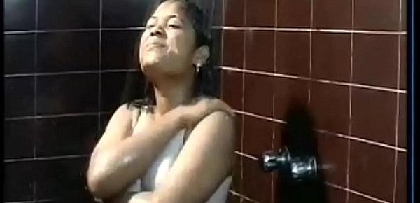  mallu girls enjoying fun in beach and hot shower